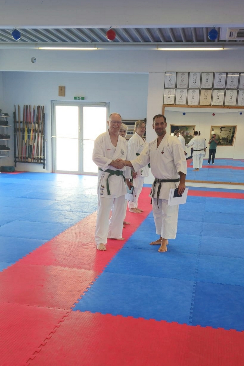 Erfolgreiche Prüfung im Karate Dojo Bad Salzuflen zum 5. Kyu